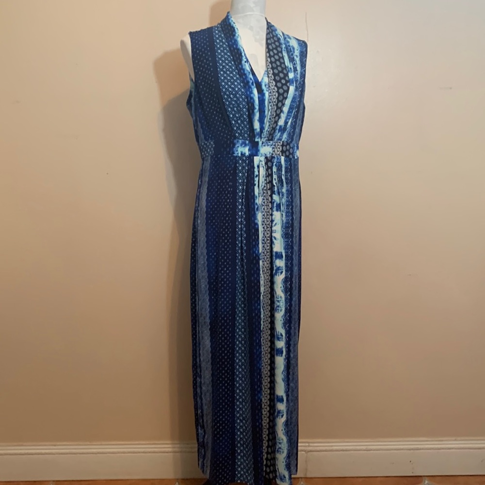 Chico’s Geometric Print/Blues and White Sleeveless Maxi Dress